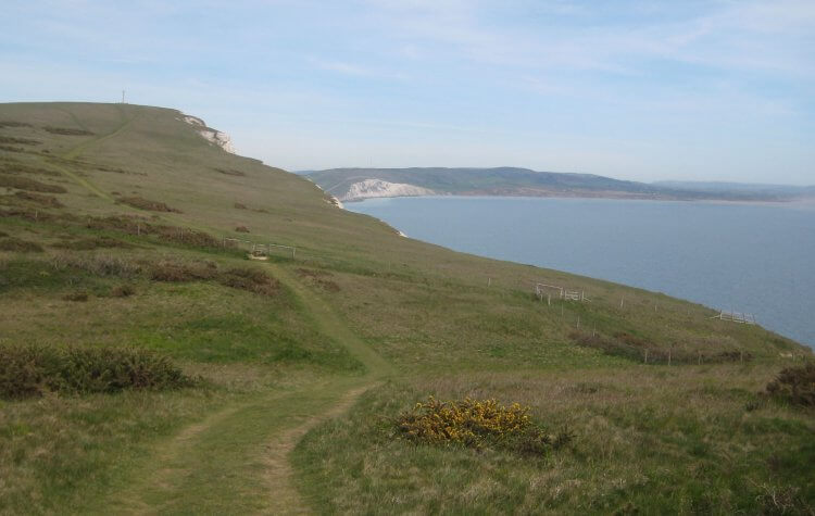Freshwater Bay - Coastal path to Tennyson's Monument Coastal path to Tennyson's Monument
