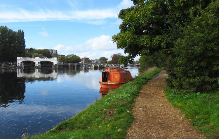 Twickenham - Teddington Loch Teddington Loch