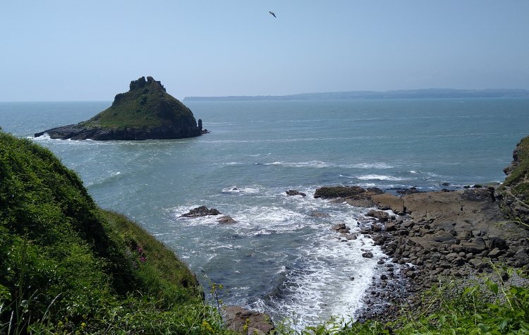 Torquay to Watcombe - View of Thatcher Rock View of Thatcher Rock near Torquay