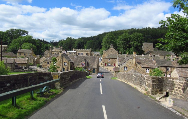 Road in to Blanchland
