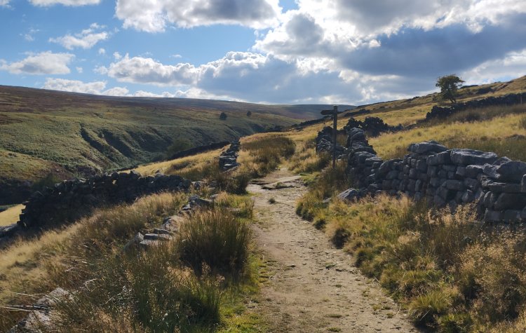 Haworth - Path along Ponden Clough Path along Ponden Clough