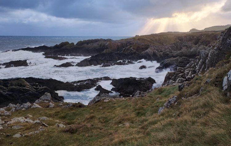 Eyemouth to Berwick - Waves battering the rocks on the Berwickshire coastal path Waves battering the rocks on the Berwickshire coastal path