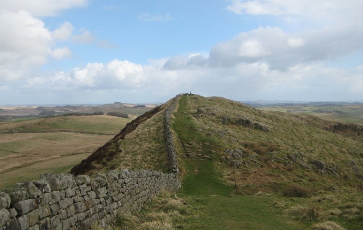 Looking towards the top of Windshields Crags