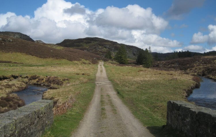 Dunkeld - Path along the stream from Loch Ordie Path along the stream from Loch Ordie
