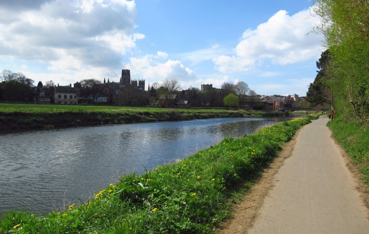 Durham - Path along the banks of the River Wear Path along the banks of the River Wear